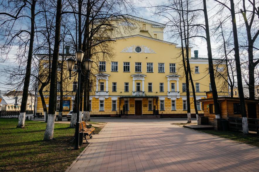 Первомайский бульвар