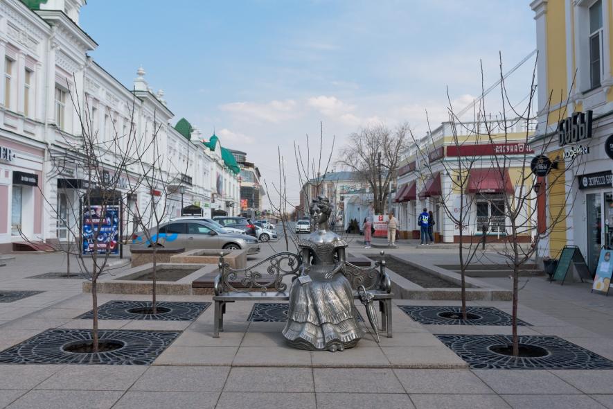 Памятник «Любочка»