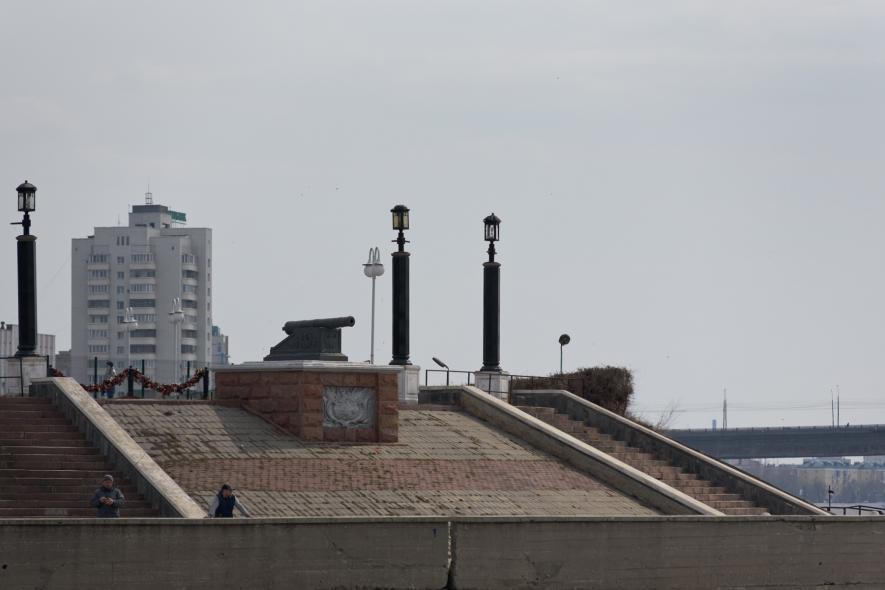 Знак в память закладки Омской крепости