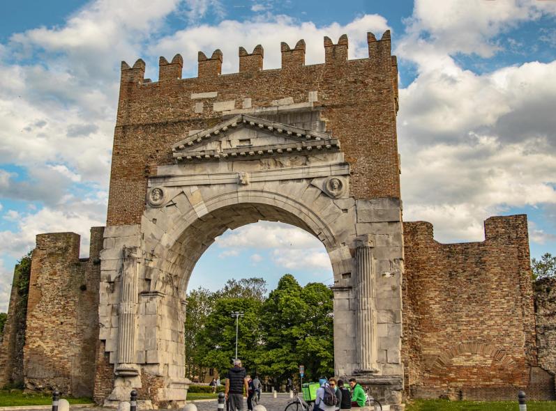 Арка Августа (Arco di Augusto)