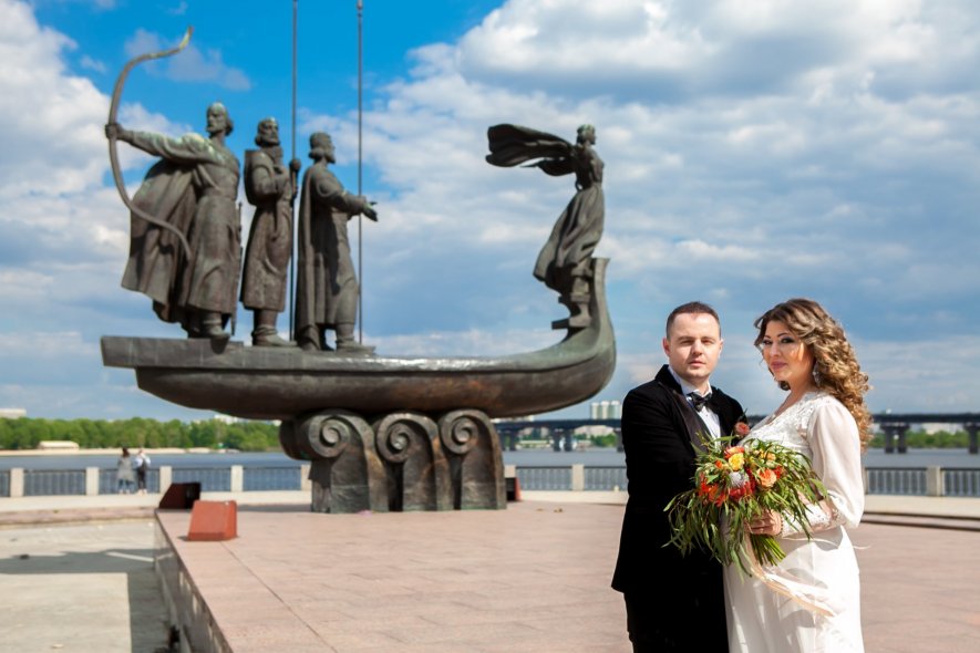 Памятник основателям Киева