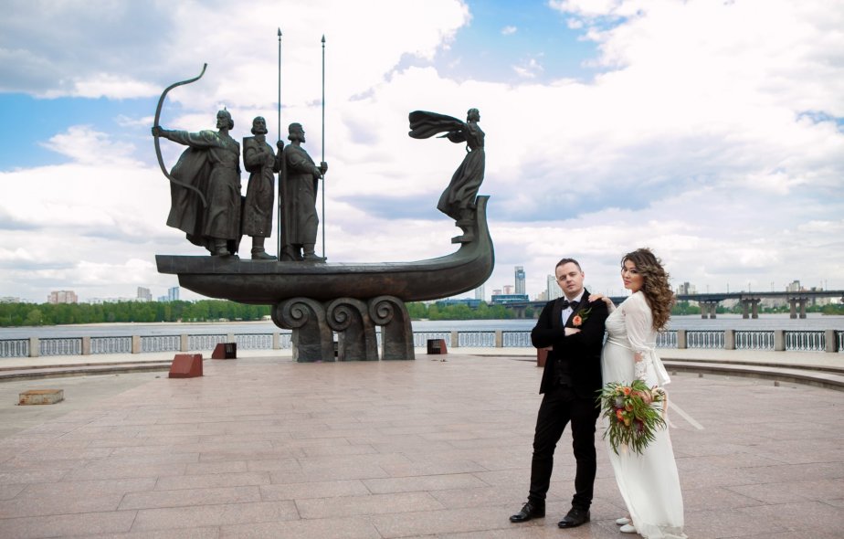 Памятник основателям Киева