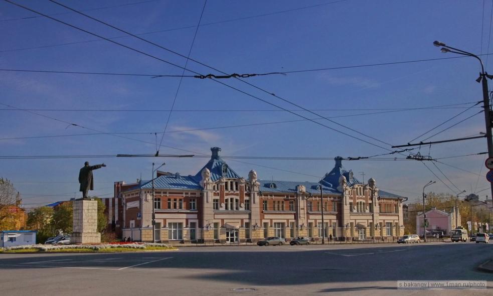 Пл. Ленина, восточная часть