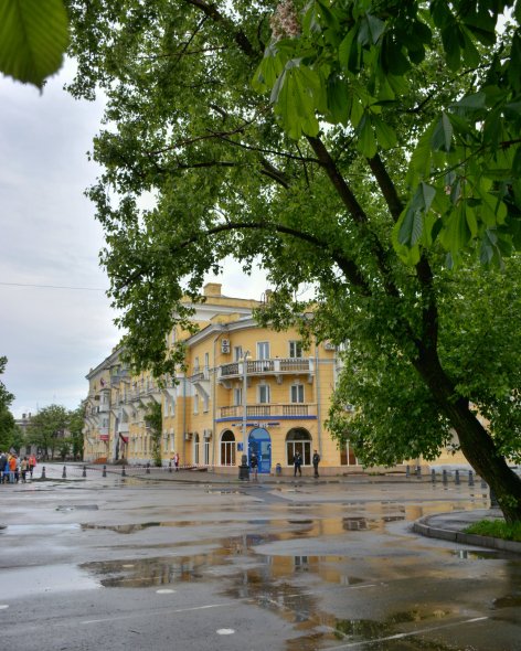 Октябрьская площадь 