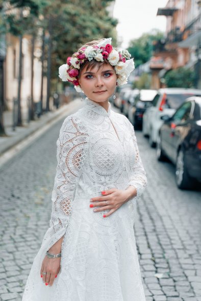 Стильная уличная витрина 