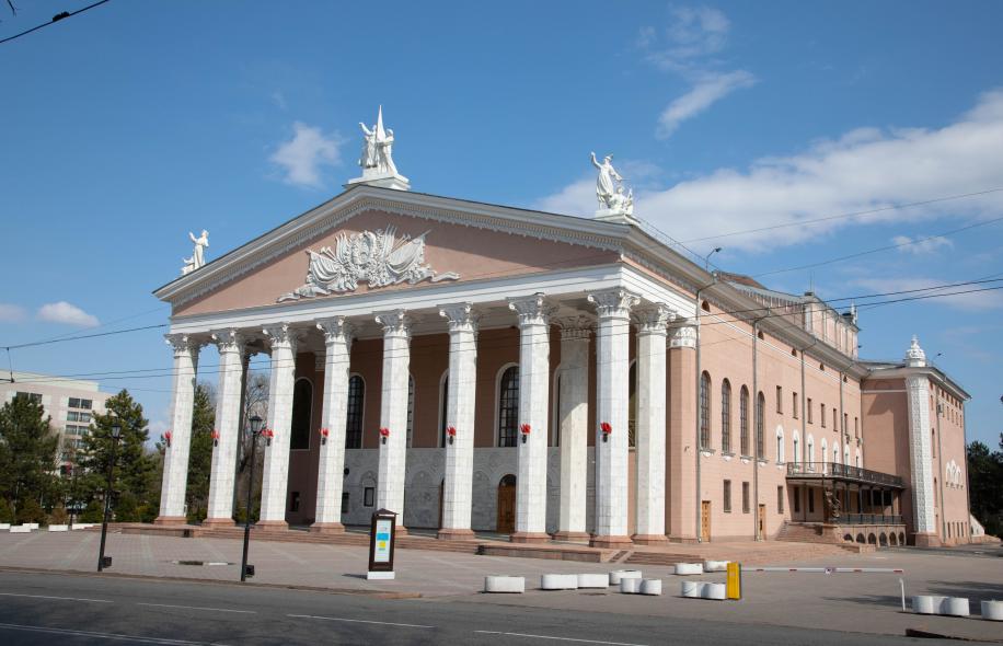 Кыргызский национальный ордена В.И.Ленина академический театр оперы и балета имени Абдыласа Малдыбаева