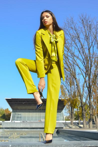 К/т Аврора, ресторан Коралловые бусы, аллея