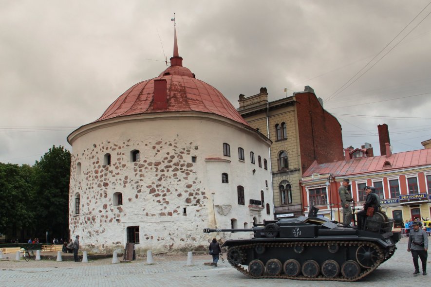 Круглая башня