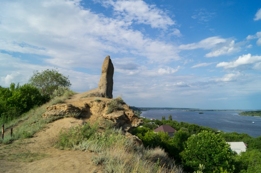 Останец Три Монаха