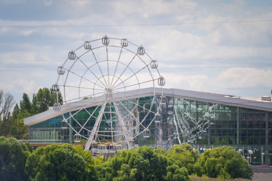 Пешеходный мост через реку Свиягу