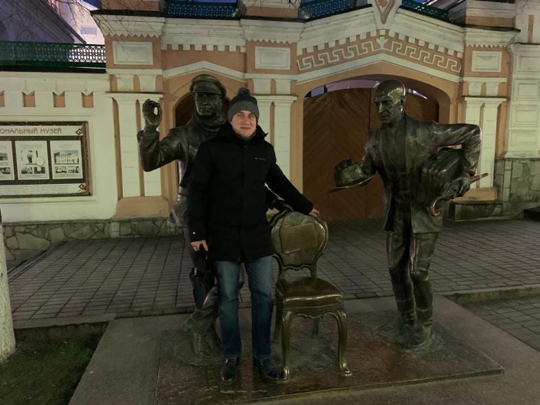 Памятник киногероям
