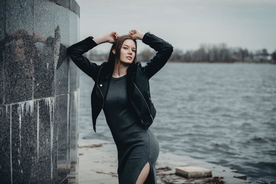 Волжская набережная в парке Стрелка