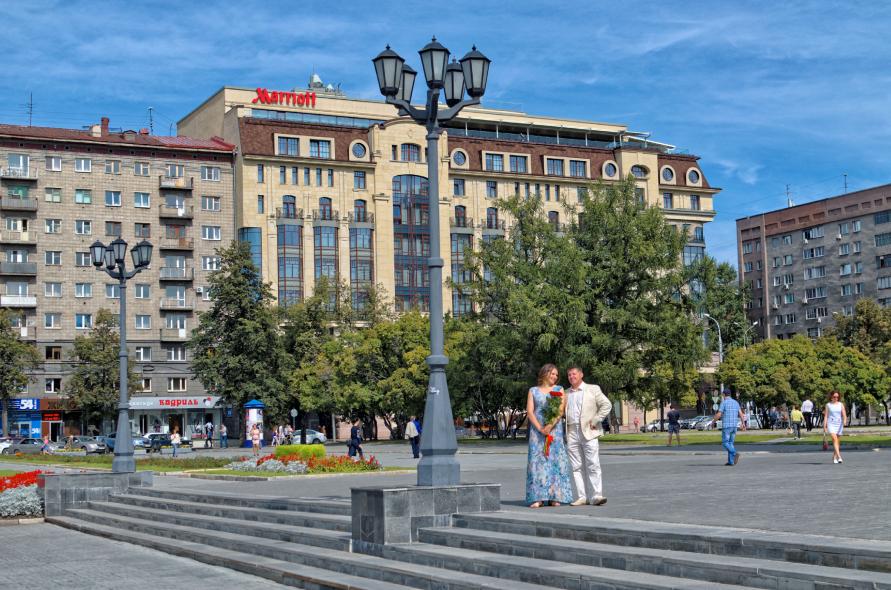 Театральная площадь, Оперный театр