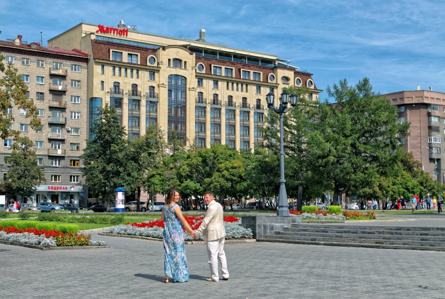 Театральная площадь, Оперный театр