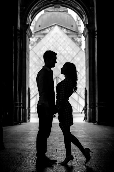 Лувр  - Пирамиды и квадратный двор