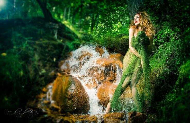 Редкий водопад из глины