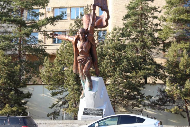 Памятник молодым защитникам Хабаровска