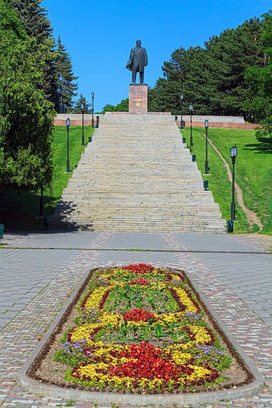 Памятник Ленину