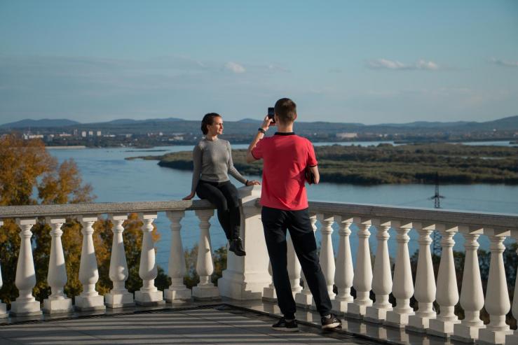 Терраса у Спасо-Преображенского собора на площади Славы