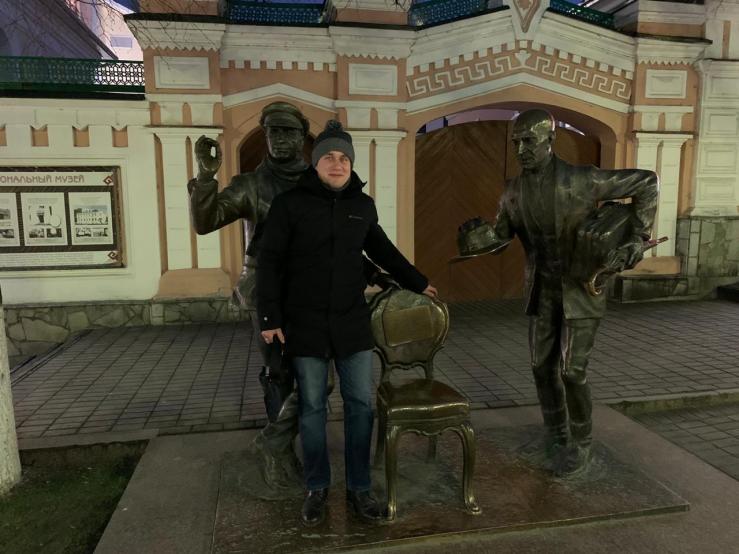 Памятник киногероям