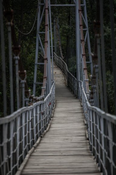 Подвесной мост на реке Белая